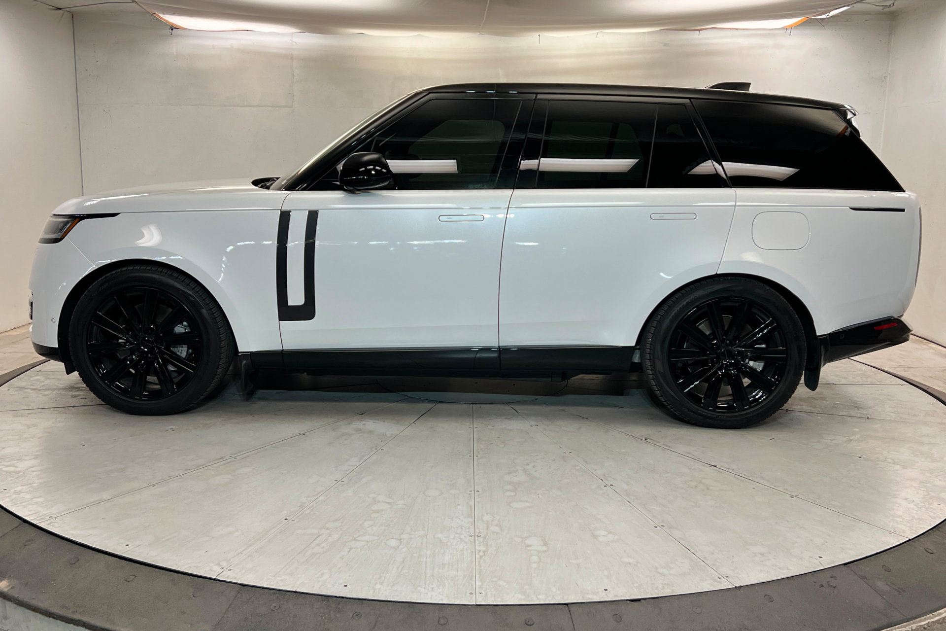 land rover range rover 2026 SALKP9F43TA369591 image land rover range rover 2026 SALKP9F43TA369591 image